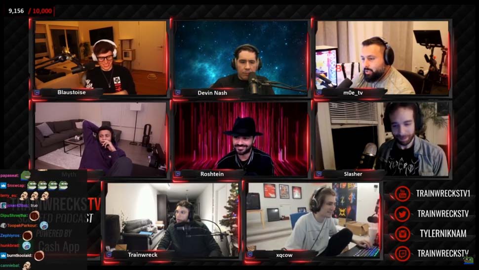 ©Scuffed Podcast | Das Foto zeigt den Ausschnitt eines Videos von Trainwrecks' Scuffed Podcast. Dieses wurde Live auf Youtube übertragen. Neben TrainwrecksTV sind auch noch Roshtein, xQc und m0e_tv mit dabei. Alles Streamer, die sich auch den Casino Spielen verschrieben haben.e nun auch Slots spielen & streamen.